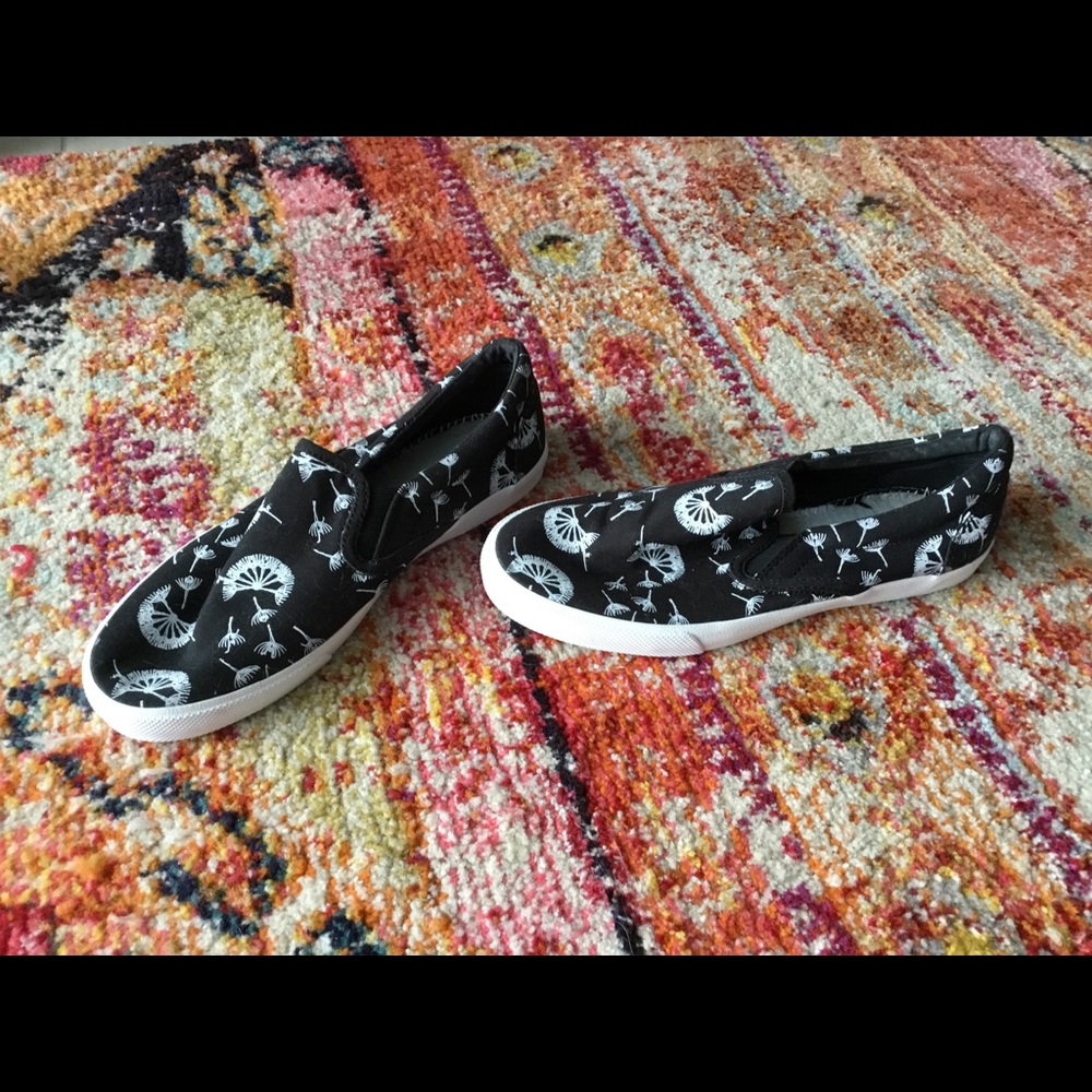 WOMENS SNEAKER